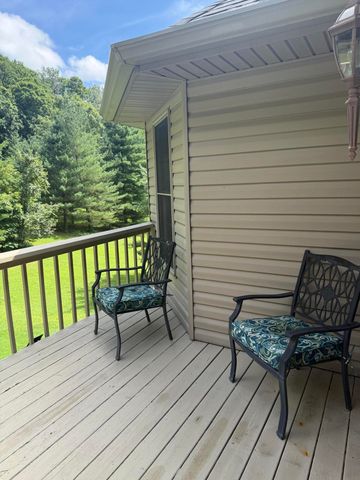 453 Water Cliff Drive, Somerset, KY 42503