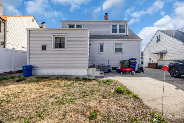 85 Coolidge Avenue, Sayreville, NJ 08859