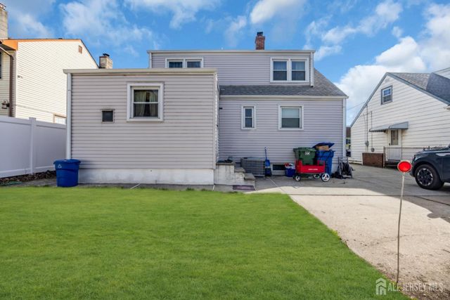 85 Coolidge Avenue, Sayreville, NJ 08859