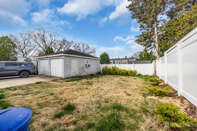 85 Coolidge Avenue, Sayreville, NJ 08859