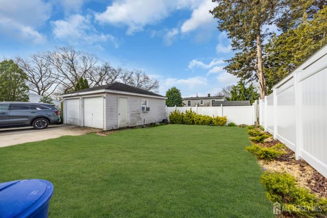 85 Coolidge Avenue, Sayreville, NJ 08859