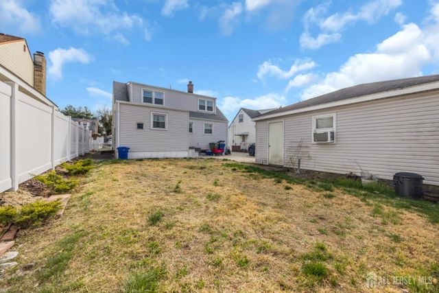 85 Coolidge Avenue, Sayreville, NJ 08859