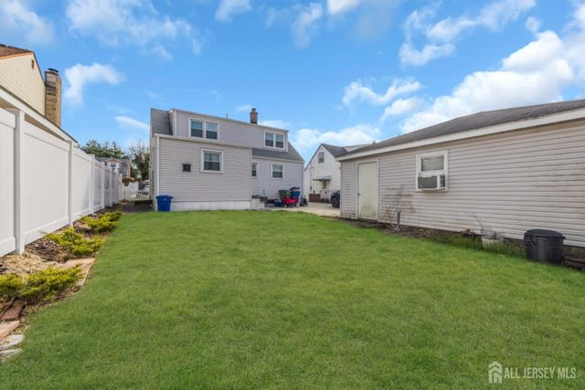 85 Coolidge Avenue, Sayreville, NJ 08859