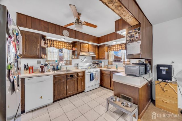 85 Coolidge Avenue, Sayreville, NJ 08859