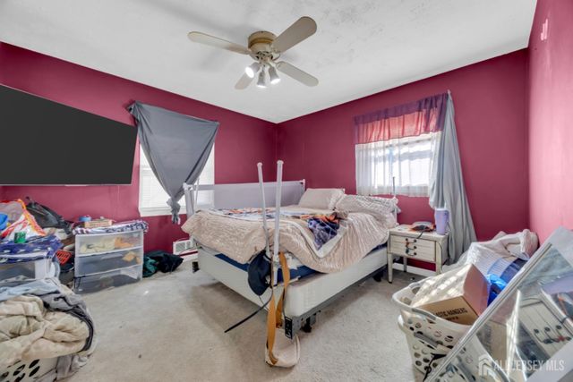 85 Coolidge Avenue, Sayreville, NJ 08859