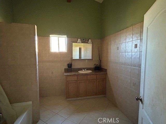 31163 Villa Nova, Lucerne Valley, CA 92356