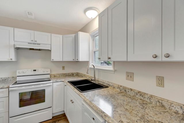 710 Davenport Drive, Mount Pleasant, SC 29464