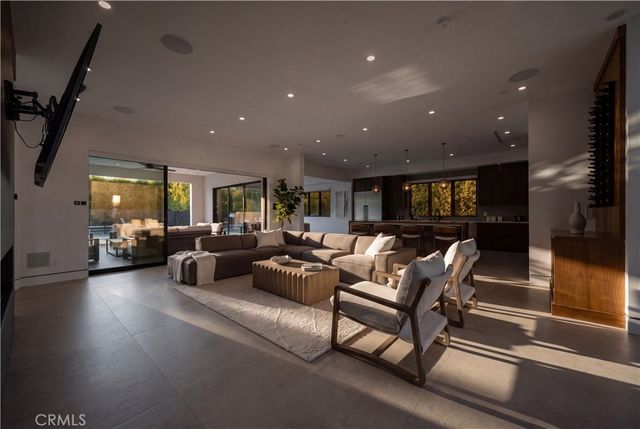 23262 Gonzales Drive, Woodland Hills, CA 91367