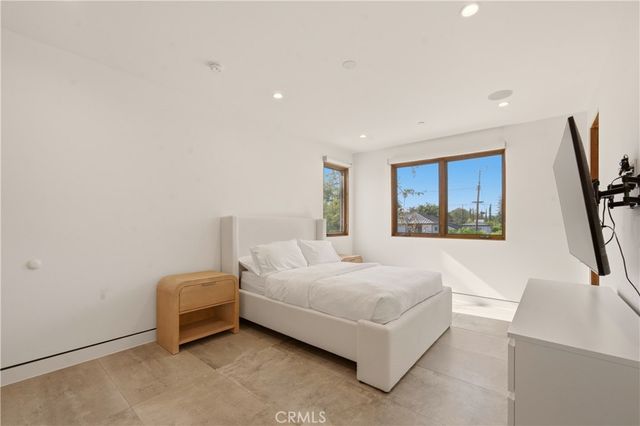 23262 Gonzales Drive, Woodland Hills, CA 91367