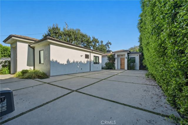 23262 Gonzales Drive, Woodland Hills, CA 91367