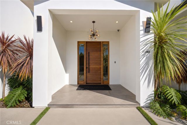 23262 Gonzales Drive, Woodland Hills, CA 91367