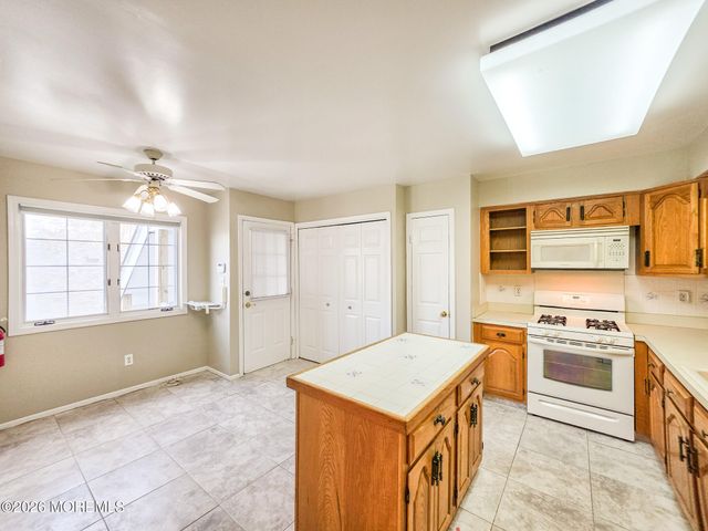 1H Rutland Lane, Monroe, NJ 08831