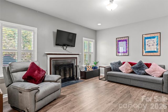 4515 Wedge Drive, Pfafftown, NC 27040
