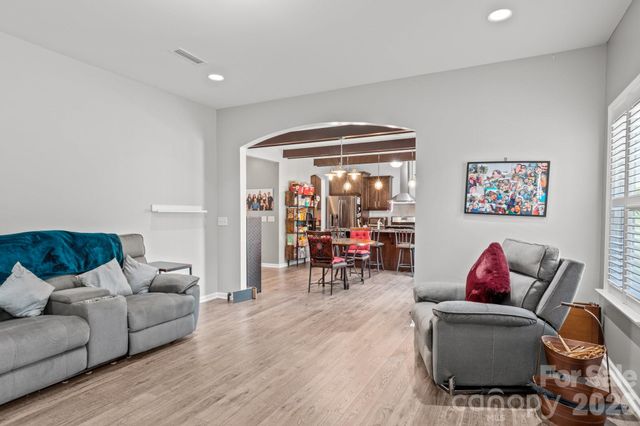 4515 Wedge Drive, Pfafftown, NC 27040