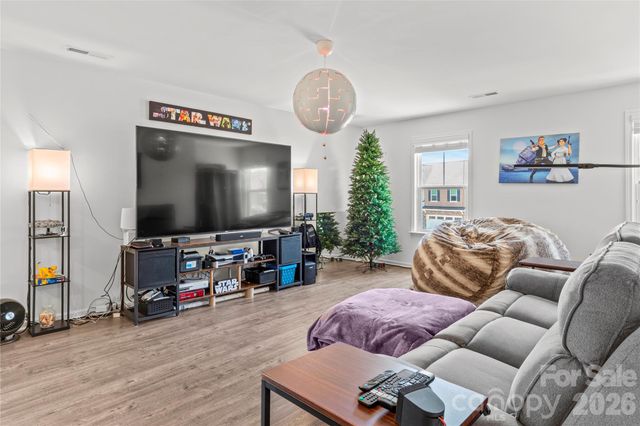 4515 Wedge Drive, Pfafftown, NC 27040
