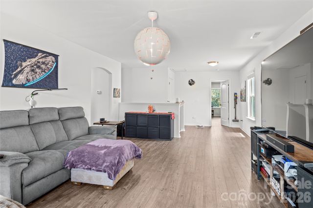 4515 Wedge Drive, Pfafftown, NC 27040