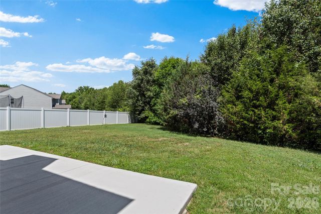 4515 Wedge Drive, Pfafftown, NC 27040