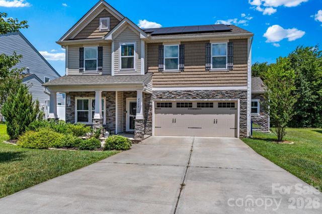4515 Wedge Drive, Pfafftown, NC 27040