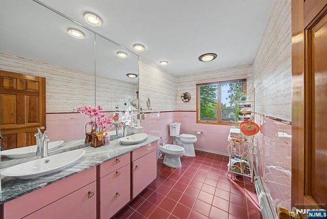653 Maywood Avenue, Maywood, NJ 07607