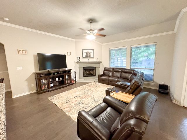 12425 Geraldine Drive, Fort Worth, TX 76126