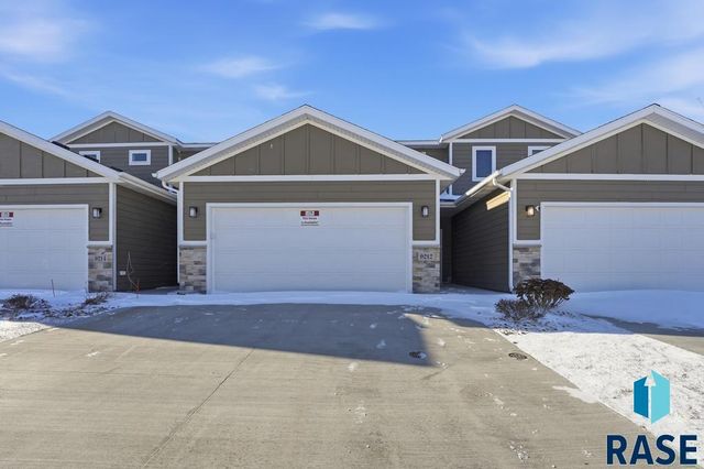 9212 W Ark Pl Place, Sioux Falls, SD 57106