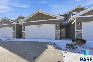 9212 W Ark Pl Place, Sioux Falls, SD 57106