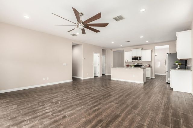 10773 W Swayback Pass, Peoria, AZ 85383