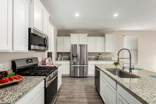 10773 W Swayback Pass, Peoria, AZ 85383