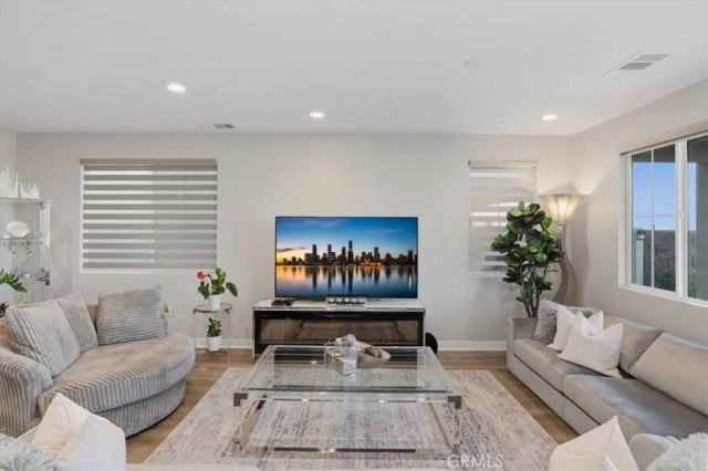 2826 Hillsten Way, Corona, CA 92883