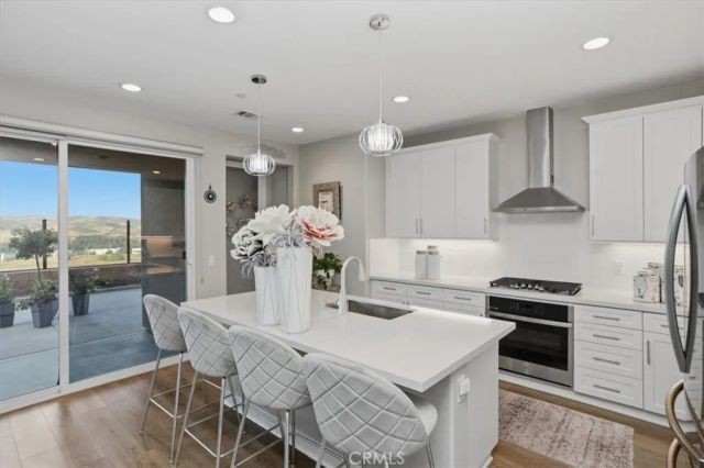 2826 Hillsten Way, Corona, CA 92883