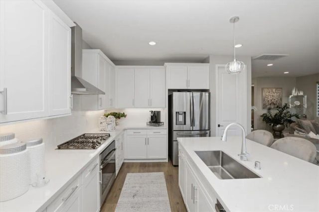 2826 Hillsten Way, Corona, CA 92883