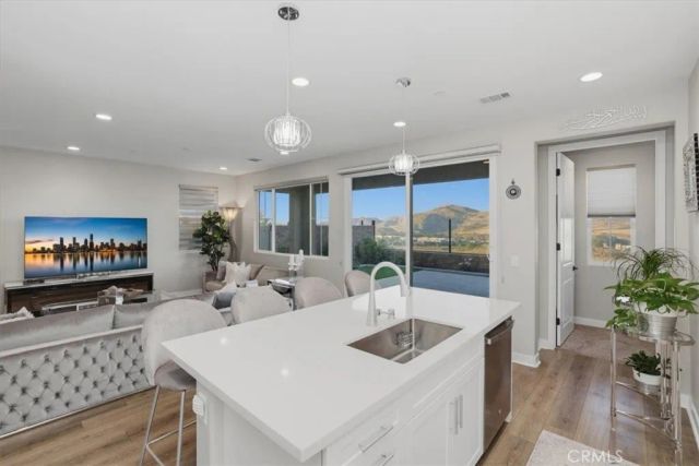 2826 Hillsten Way, Corona, CA 92883
