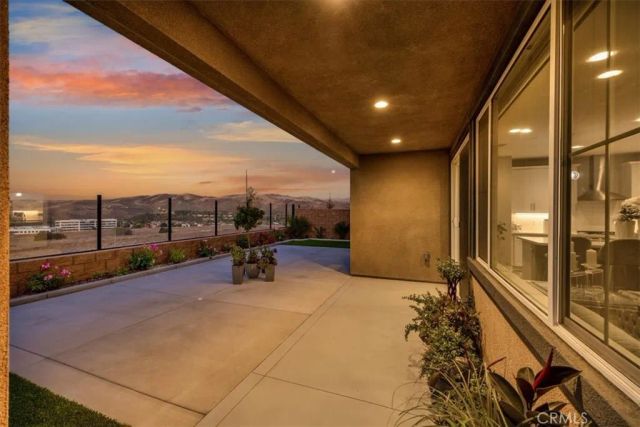 2826 Hillsten Way, Corona, CA 92883