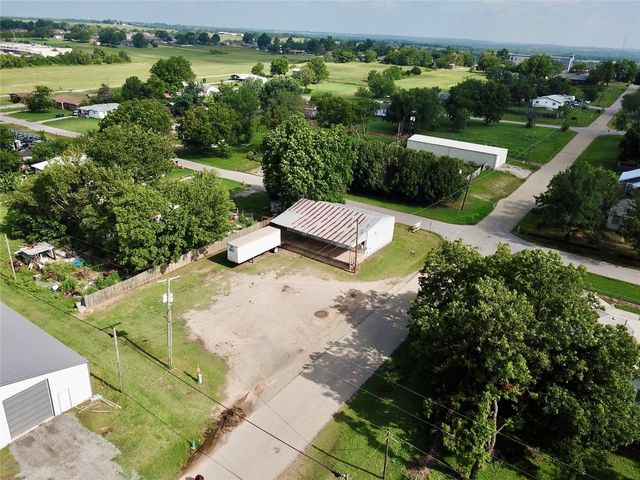 324 N 9th Avenue, Stroud, OK 74079