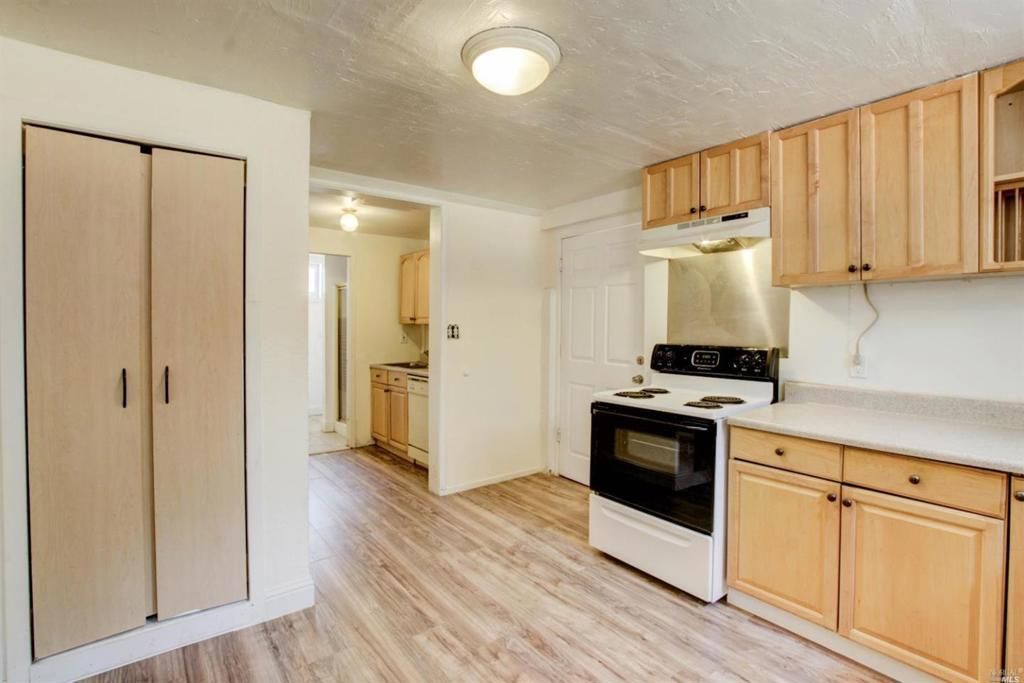 Image 16 of property listing at 206 Crest Street, Antioch, CA 94509