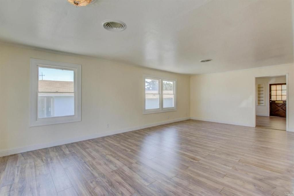 Image 3 of property listing at 206 Crest Street, Antioch, CA 94509