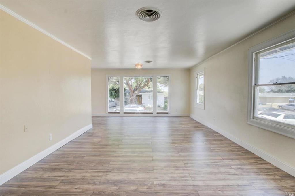 Image 4 of property listing at 206 Crest Street, Antioch, CA 94509