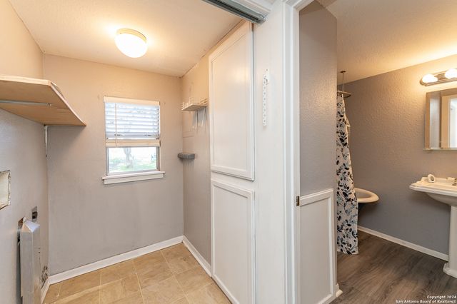 2401 COUNTY ROAD 343, Hondo, TX 78861