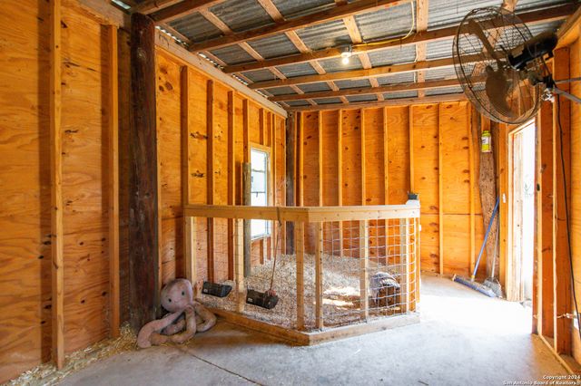 2401 COUNTY ROAD 343, Hondo, TX 78861