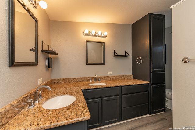 2401 COUNTY ROAD 343, Hondo, TX 78861