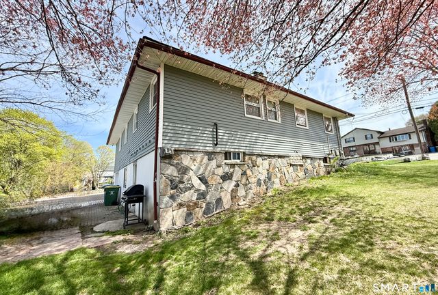1012 Bunker Hill Avenue, Waterbury, CT 06708