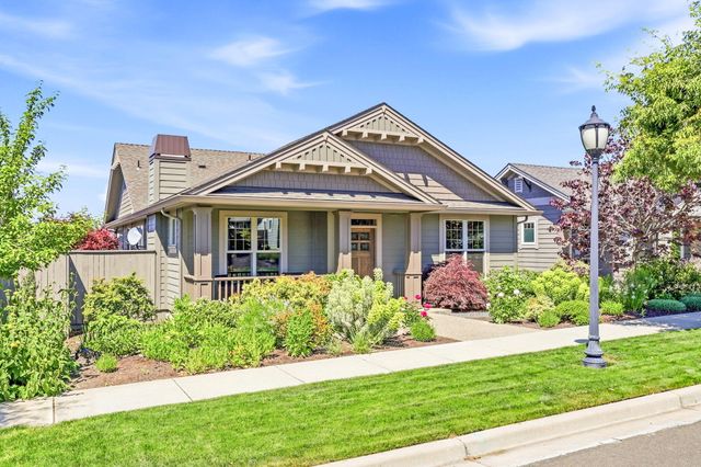 550 Windsong Way, Medford, OR 97504