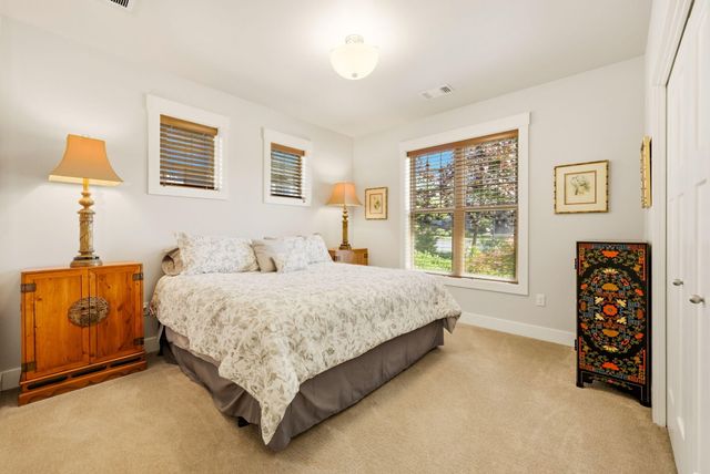 550 Windsong Way, Medford, OR 97504