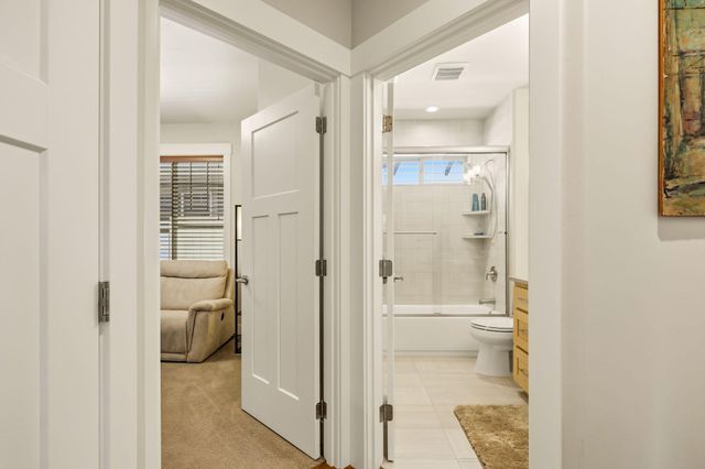 550 Windsong Way, Medford, OR 97504