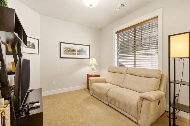 550 Windsong Way, Medford, OR 97504