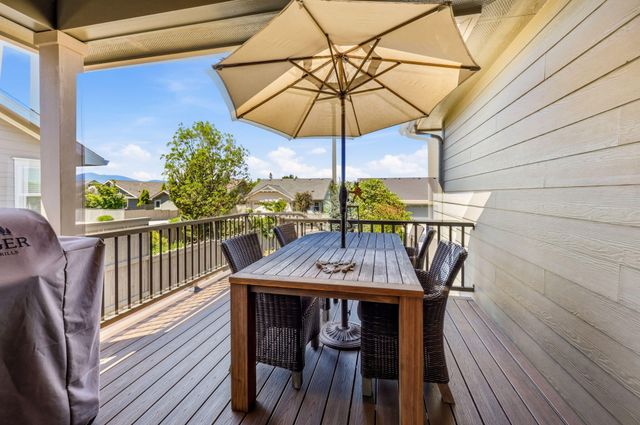 550 Windsong Way, Medford, OR 97504