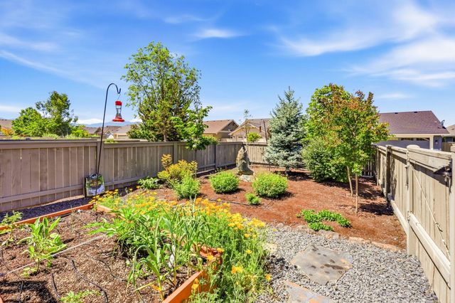 550 Windsong Way, Medford, OR 97504