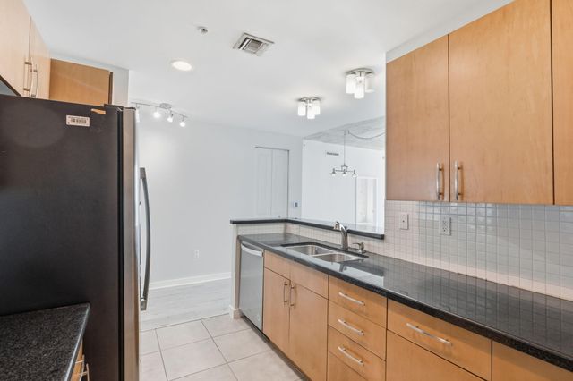 300 S Australian Avenue 1204, West Palm Beach, FL 33401