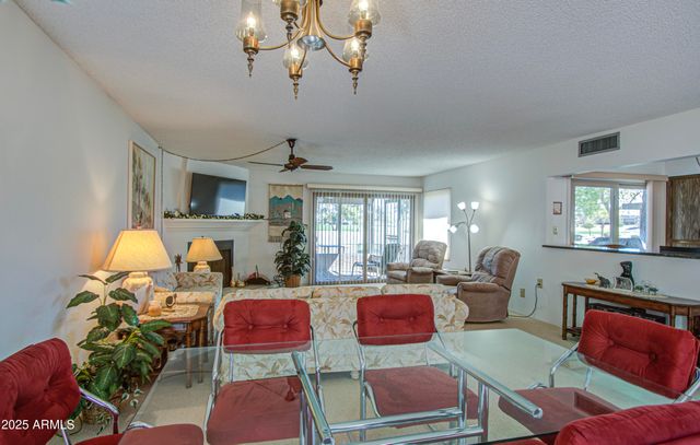 25273 S BERRY BROOK Drive, Sun Lakes, AZ 85248