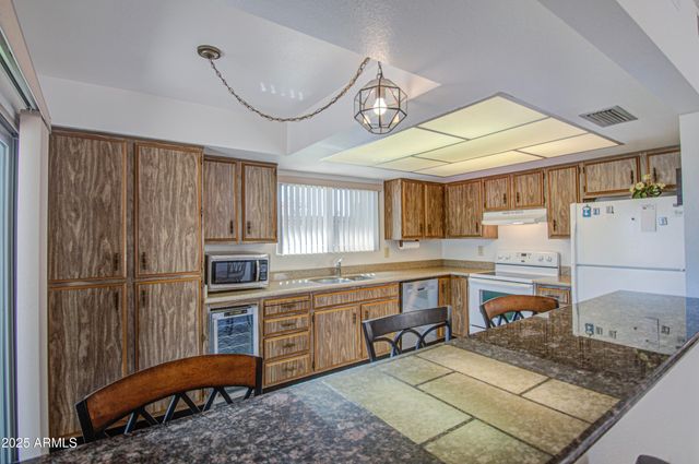 25273 S BERRY BROOK Drive, Sun Lakes, AZ 85248